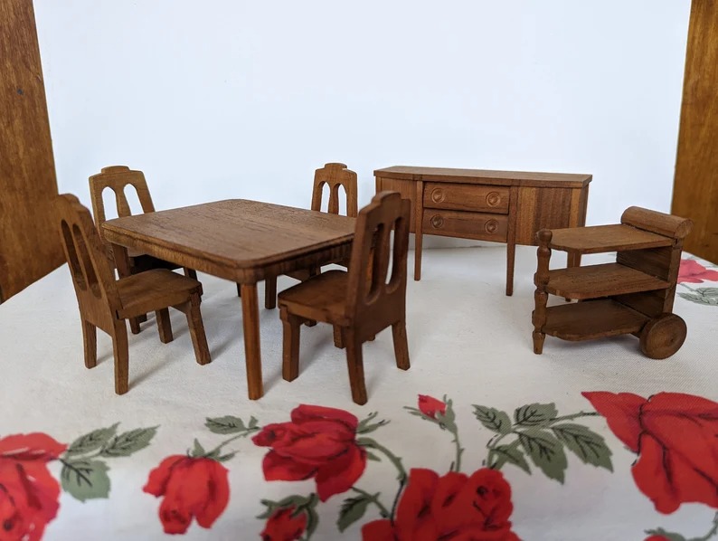 Stombecker Playthings Dollhouse Furniture