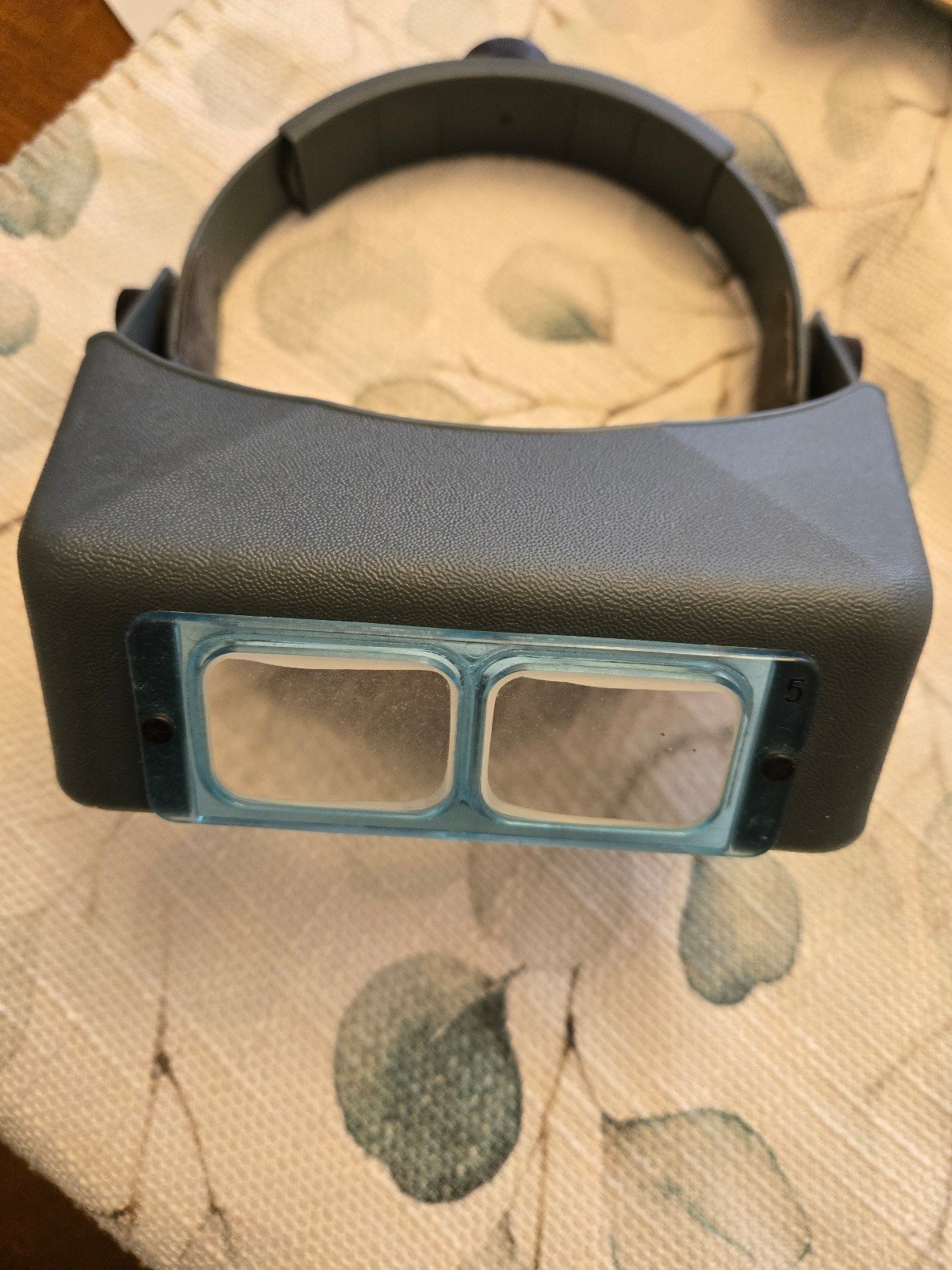 DA 3 optimizer magnifier with single lens