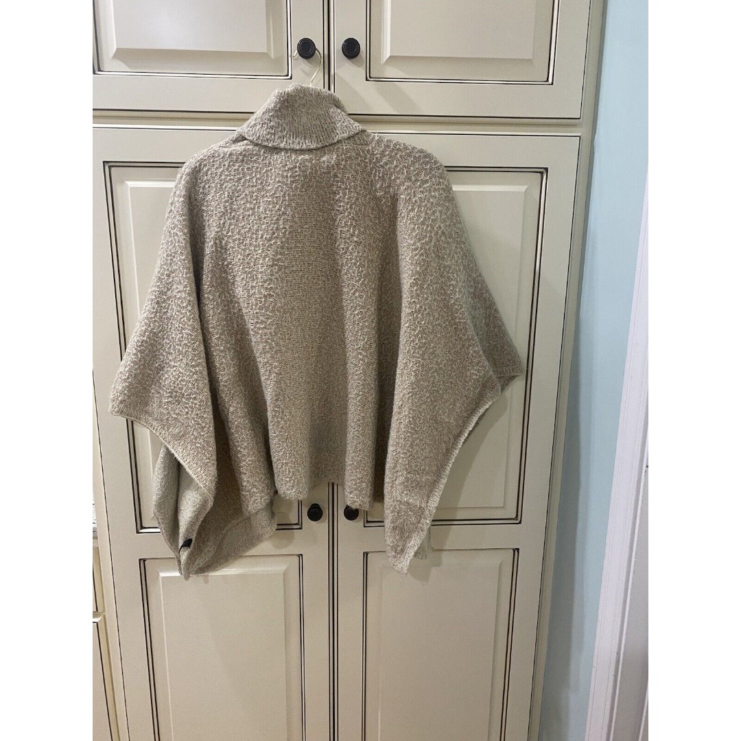 Anthropologie Akemi Kin Poncho Gold Metallic Cowl Neck Shimmer Eyelash One Size