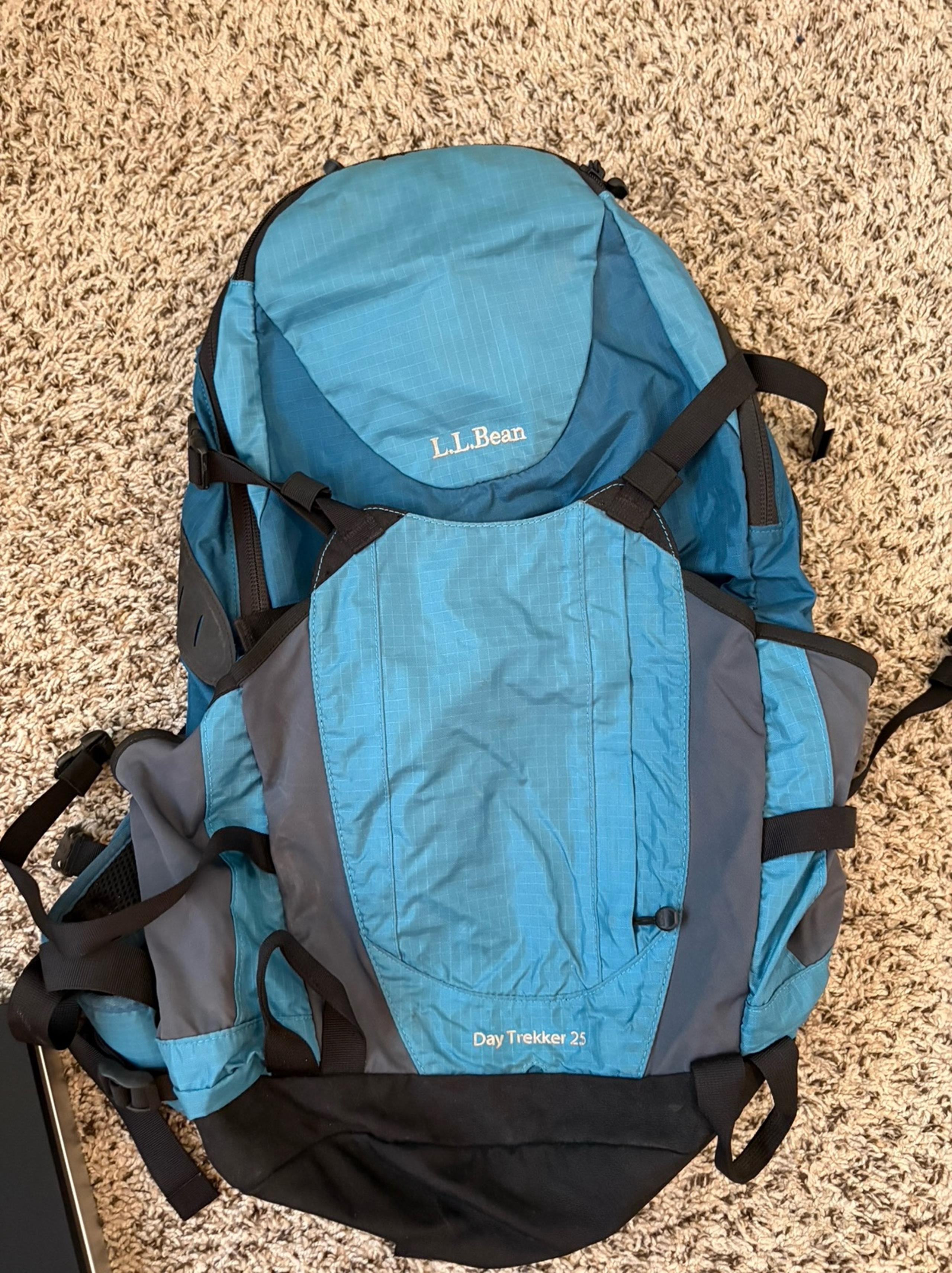 LL Bean Day Trekker 25 Hiking Backpack