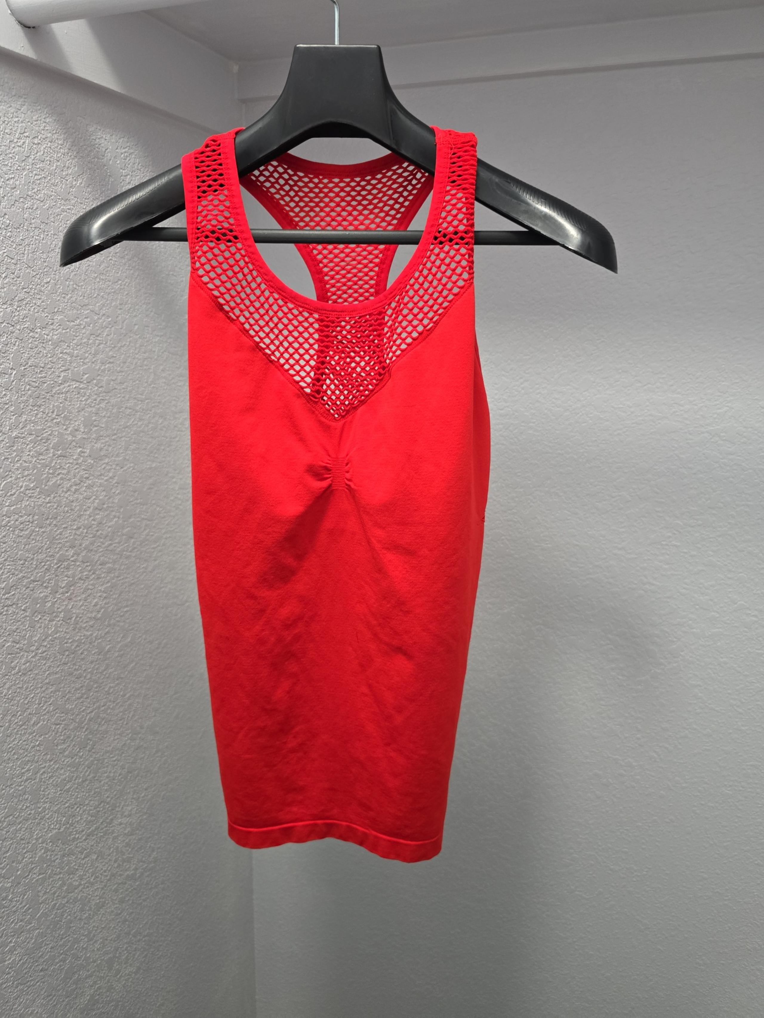 Women's L Beachbody Red Tank Top