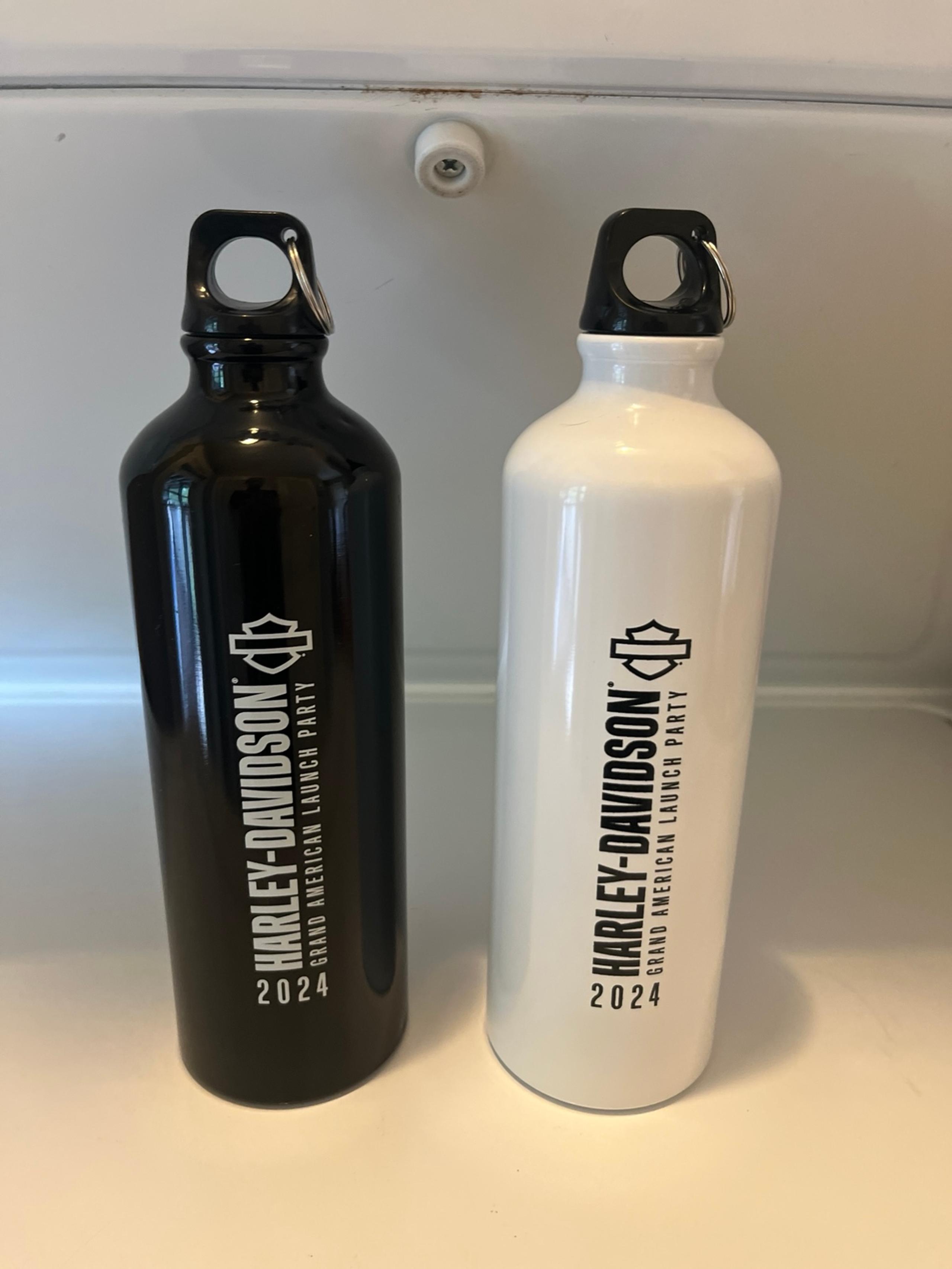 Harley Davidson water canteen, set of 2 , new