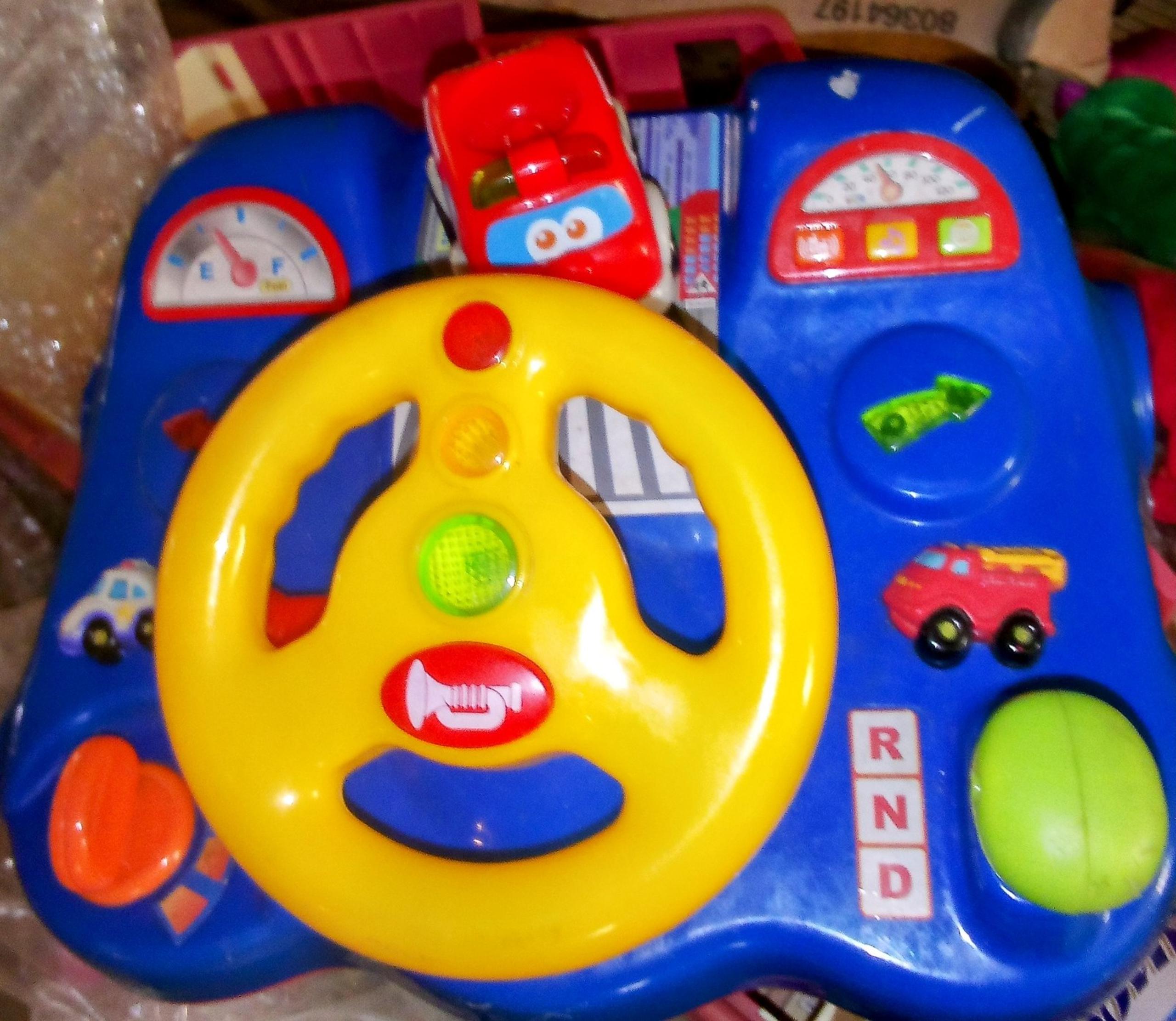 Bruin wacky sounds drivers dash biardt
