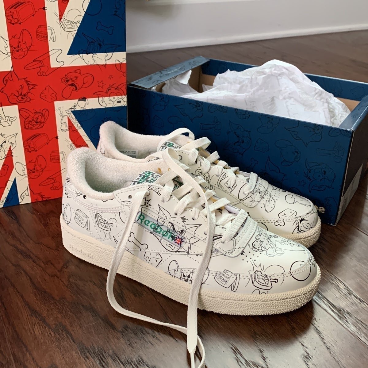 Reebok Tom & Jerry Club C unisex sneakers 6