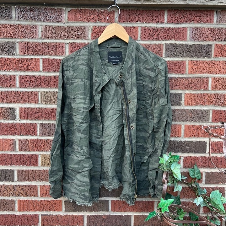Sanctuary Green Camouflage Frayed Hem Full Zip Utility Jacket