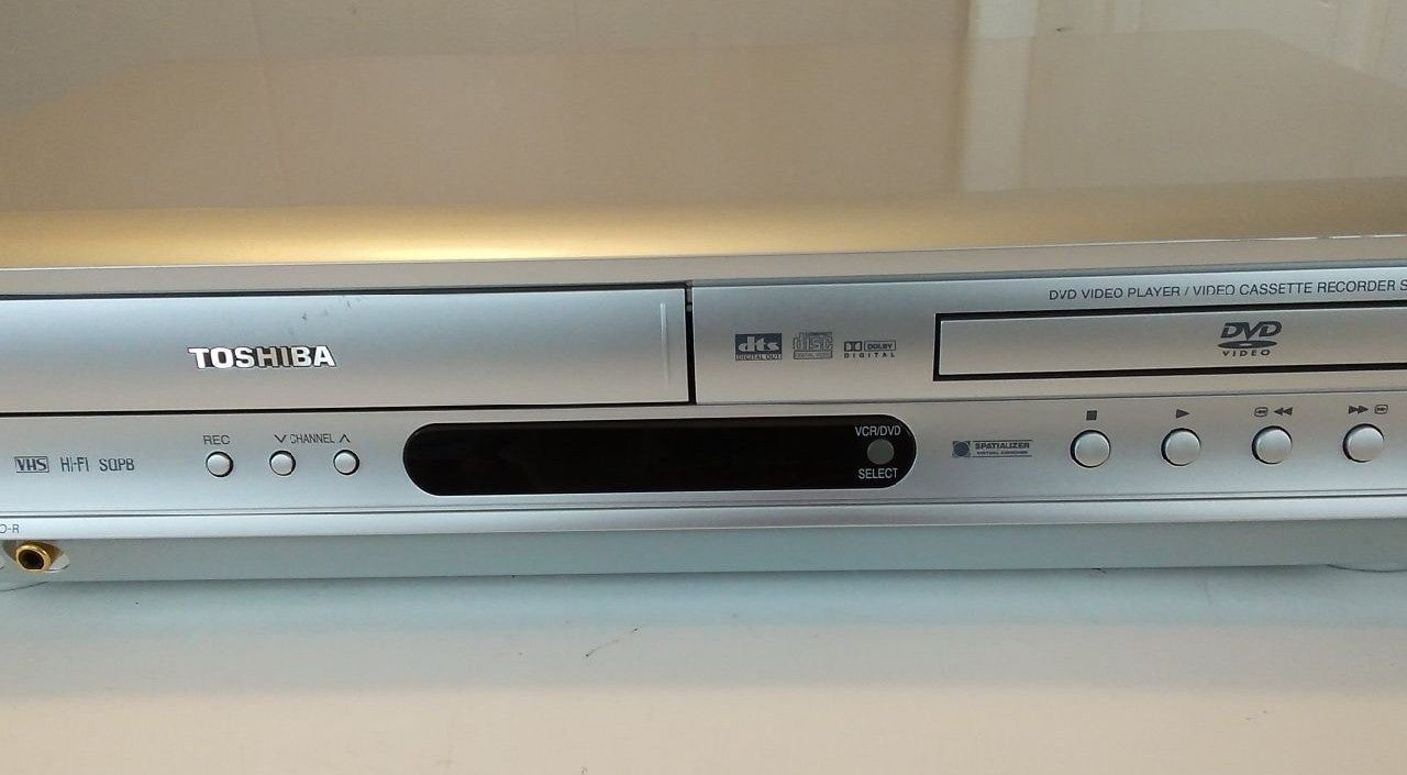 Toshiba DVD Player VCR Combo SD-V291