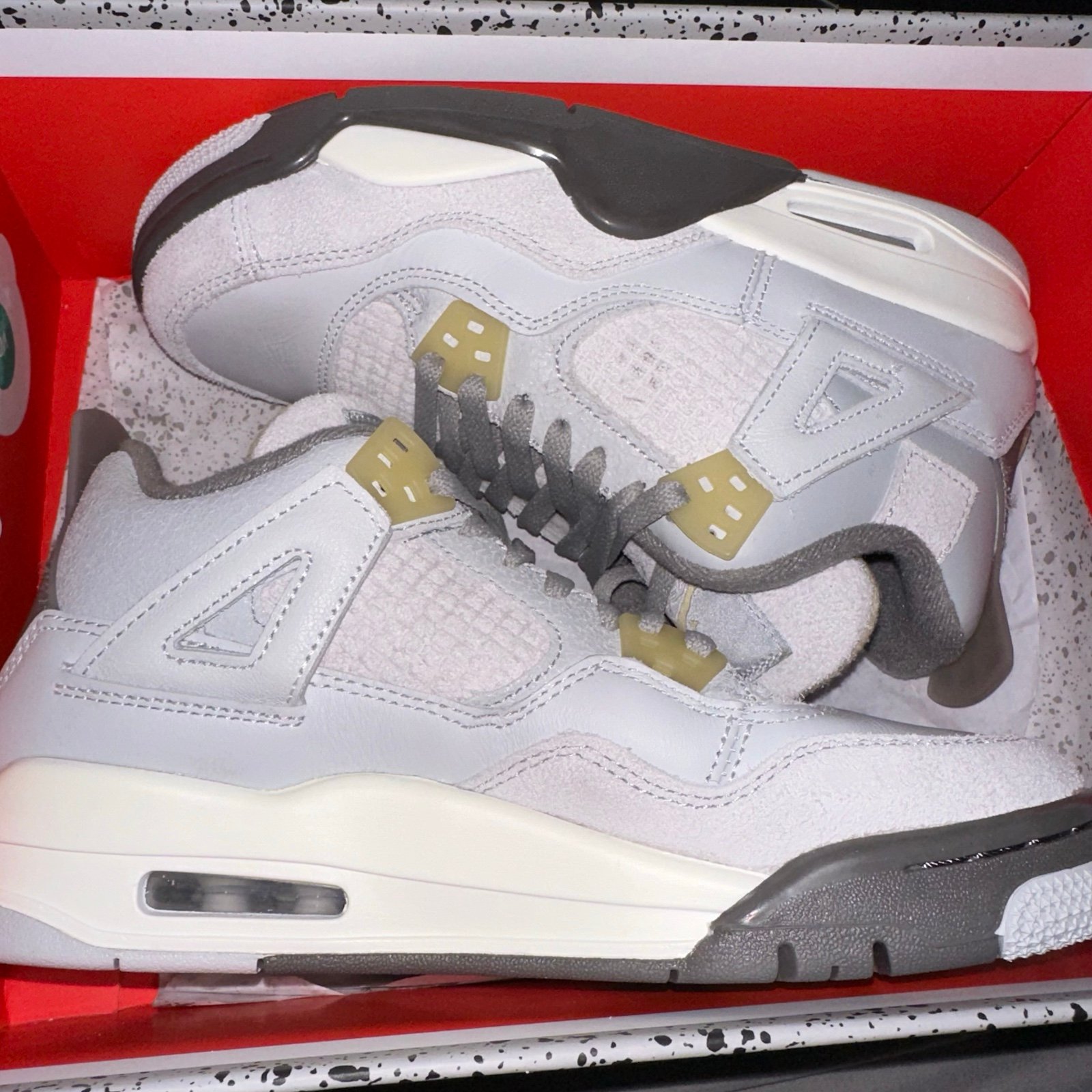 Jordan 4 SE Craft Photon Retros