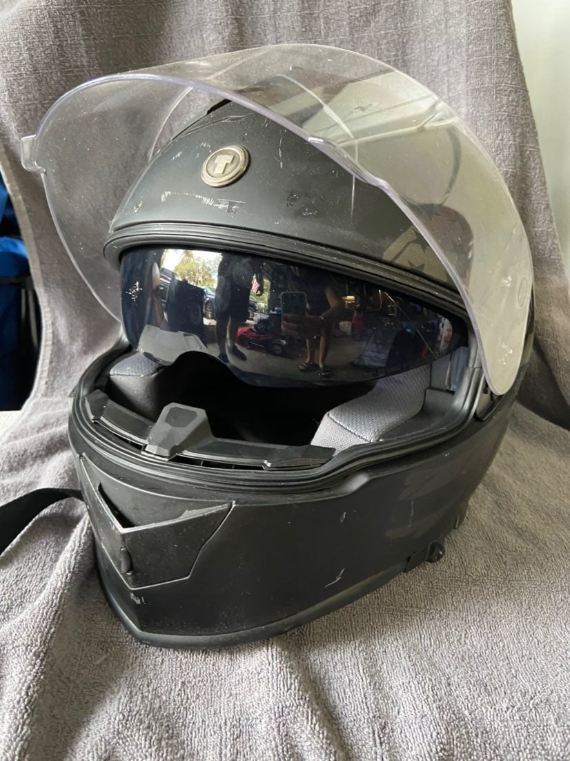 Motorcycle helmet