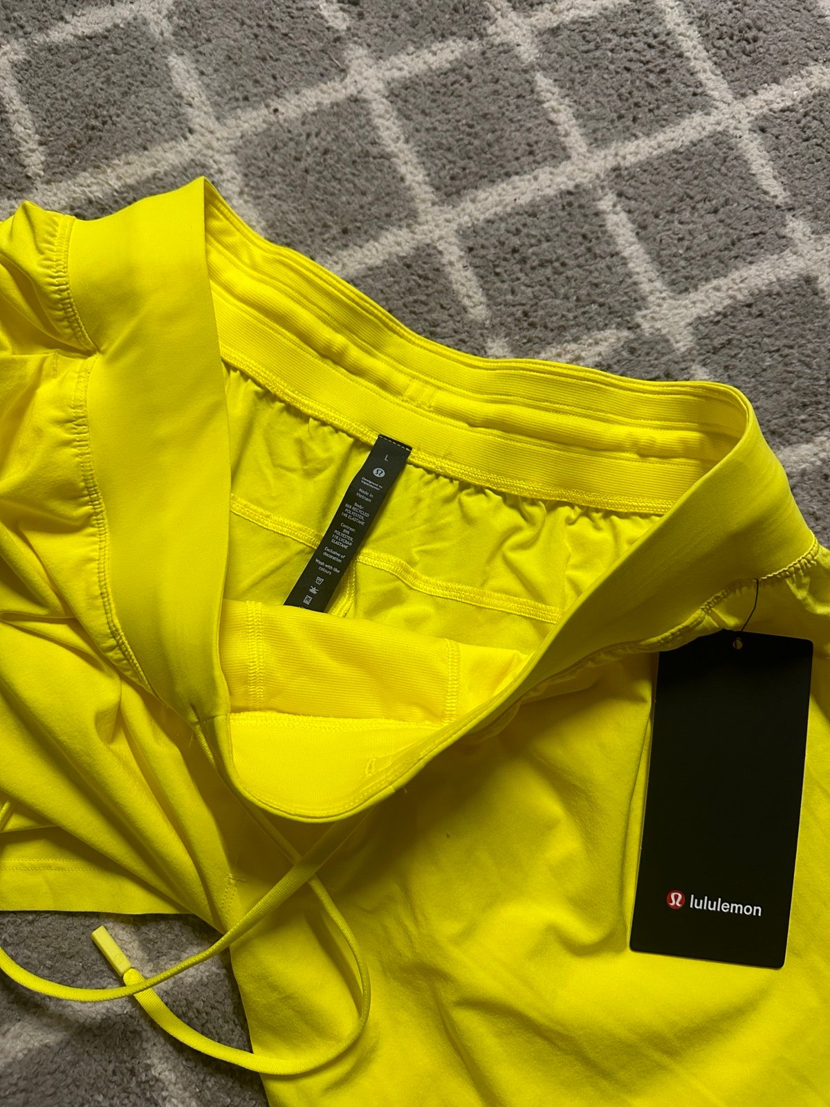 Lululemon T.H.E shorts sonic yellow