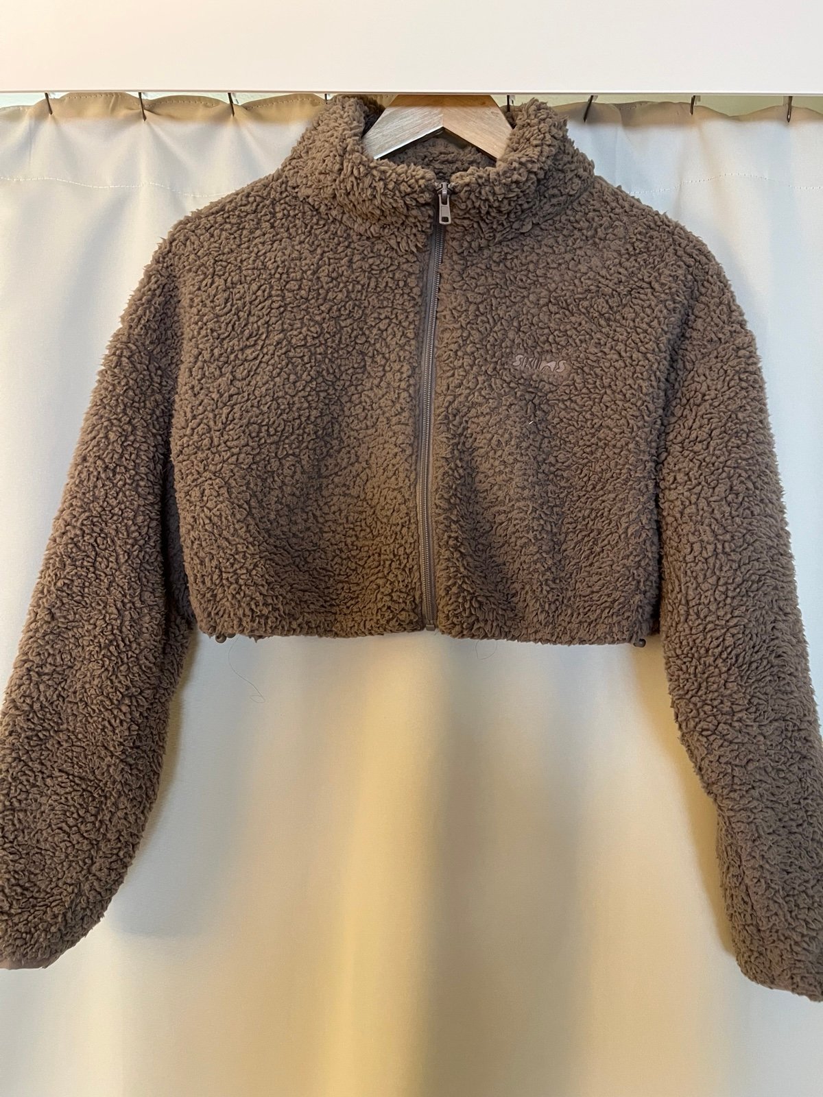 Skims Cropped Sherpa Jacket size S