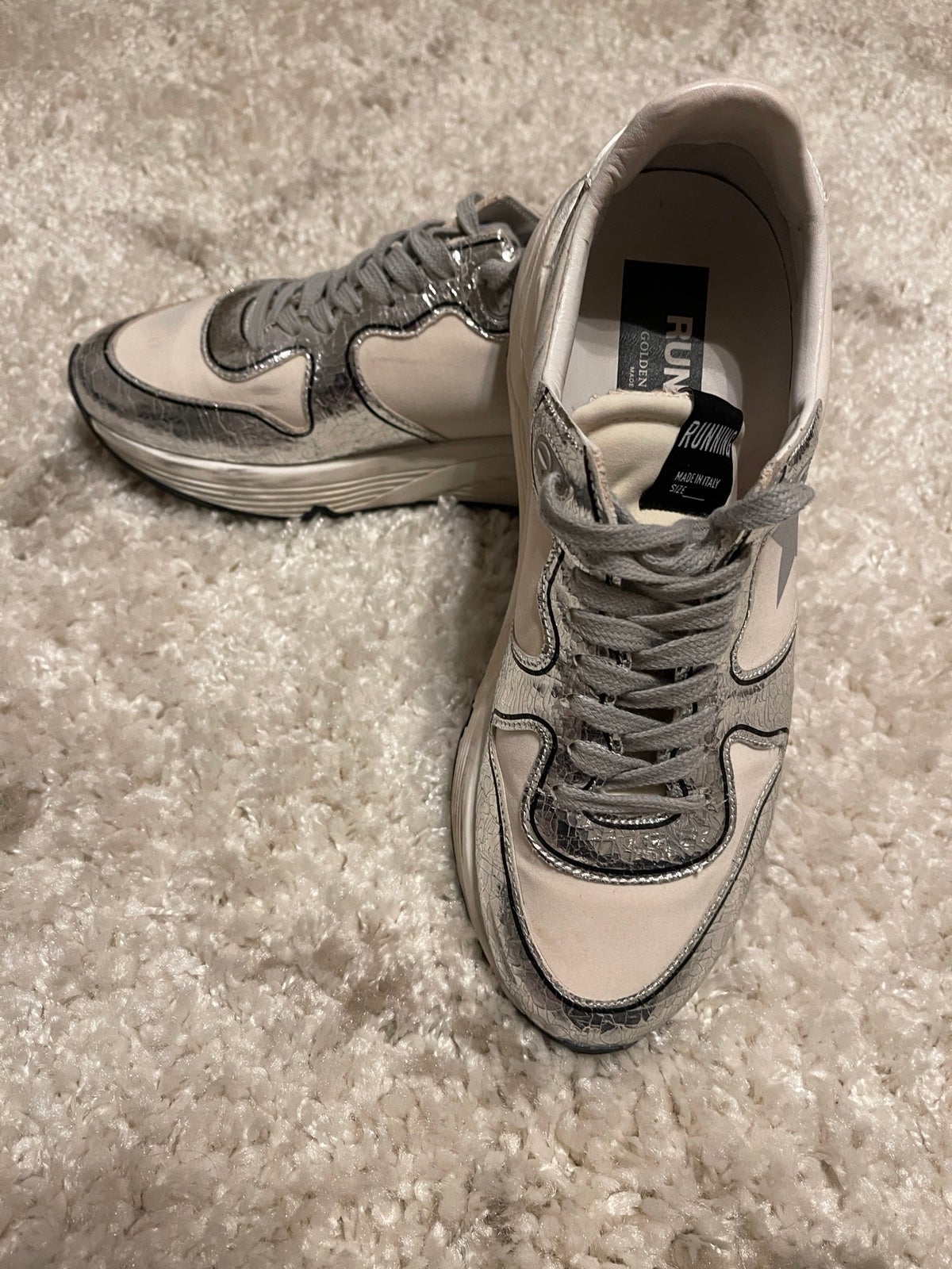 Golden Goose Running Sneakers with Box and bag size 9 us