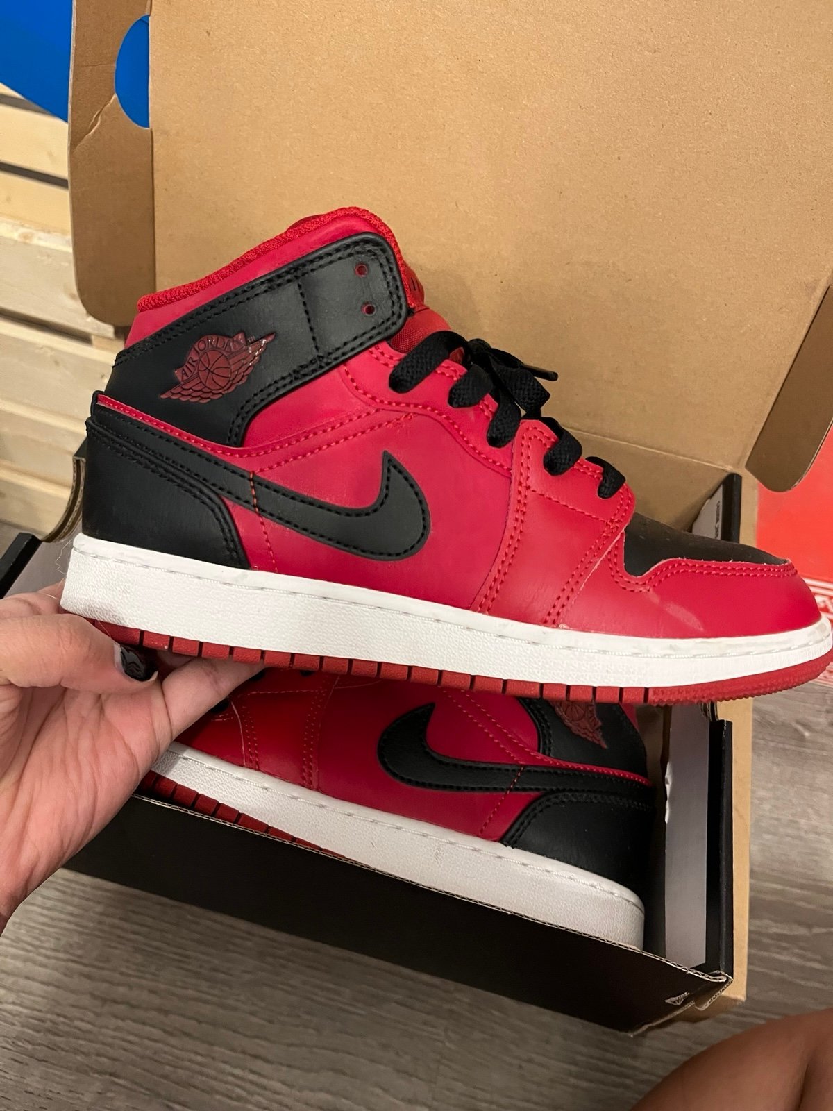 Nike Air Jordan 1 Mid Shoes