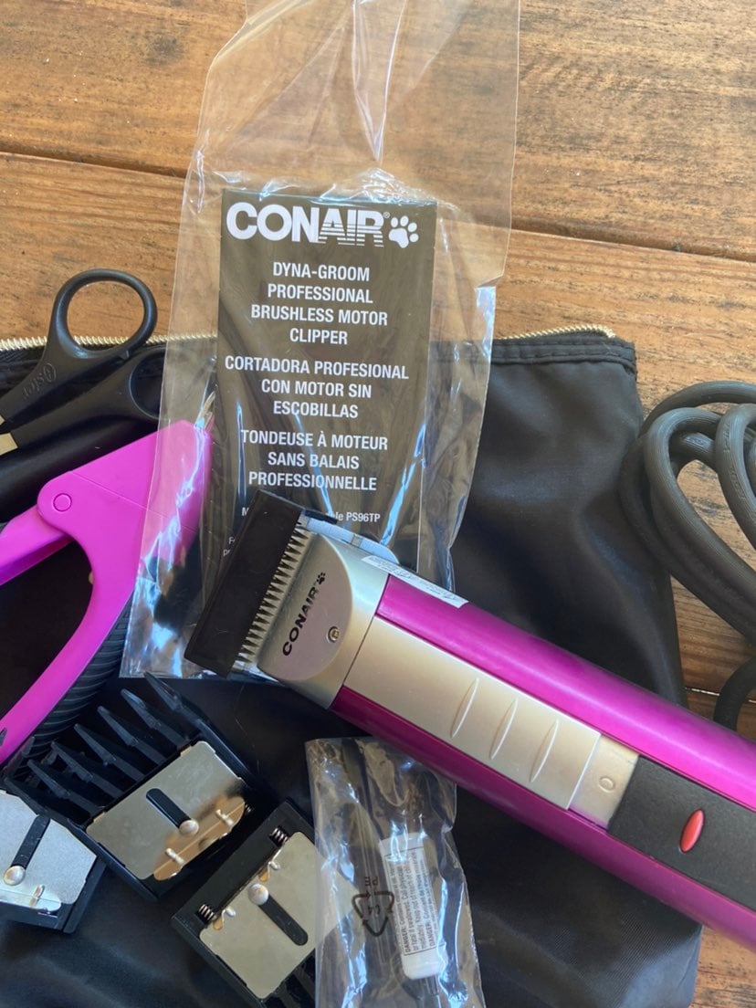 Dog grooming set