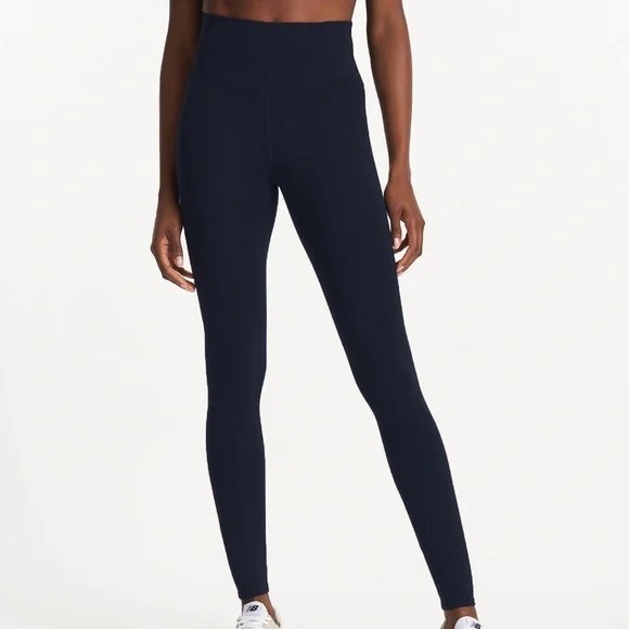 Vuori Chilled Out Legging in Ink