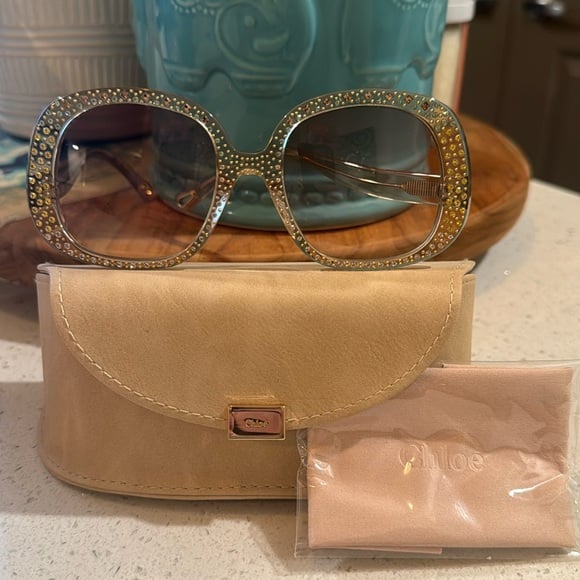 Chloe sunglasses NWOT
