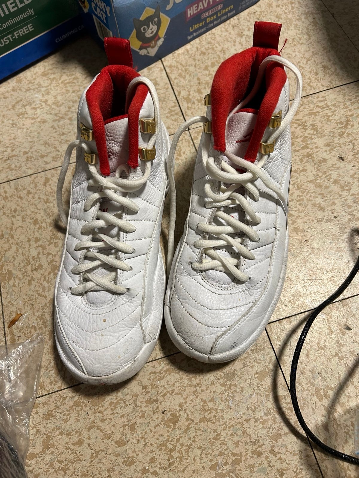 Size 7 woman’s shoe