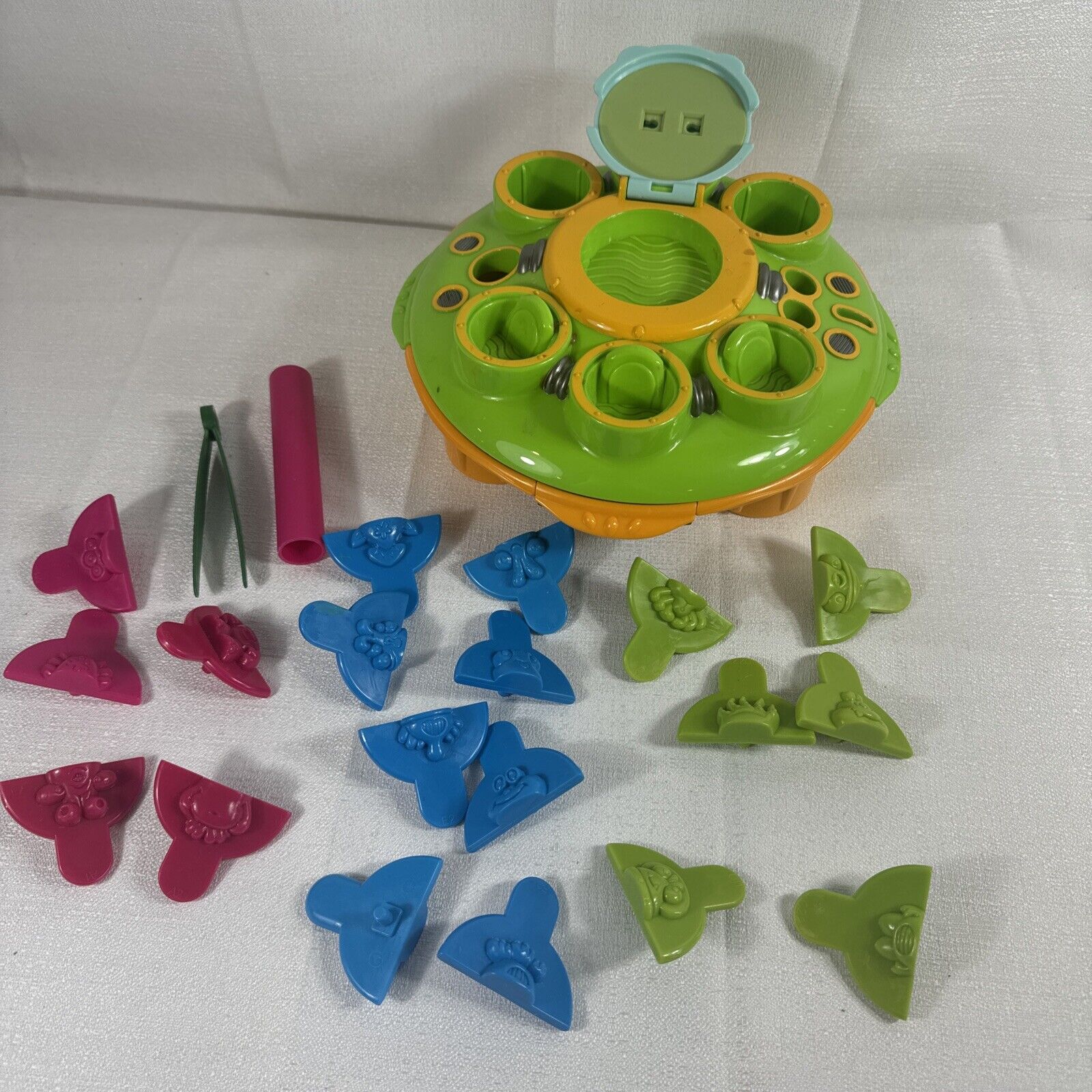 Vintage Hasbro Martian Matter Alien Maker UFO Kit ONLY