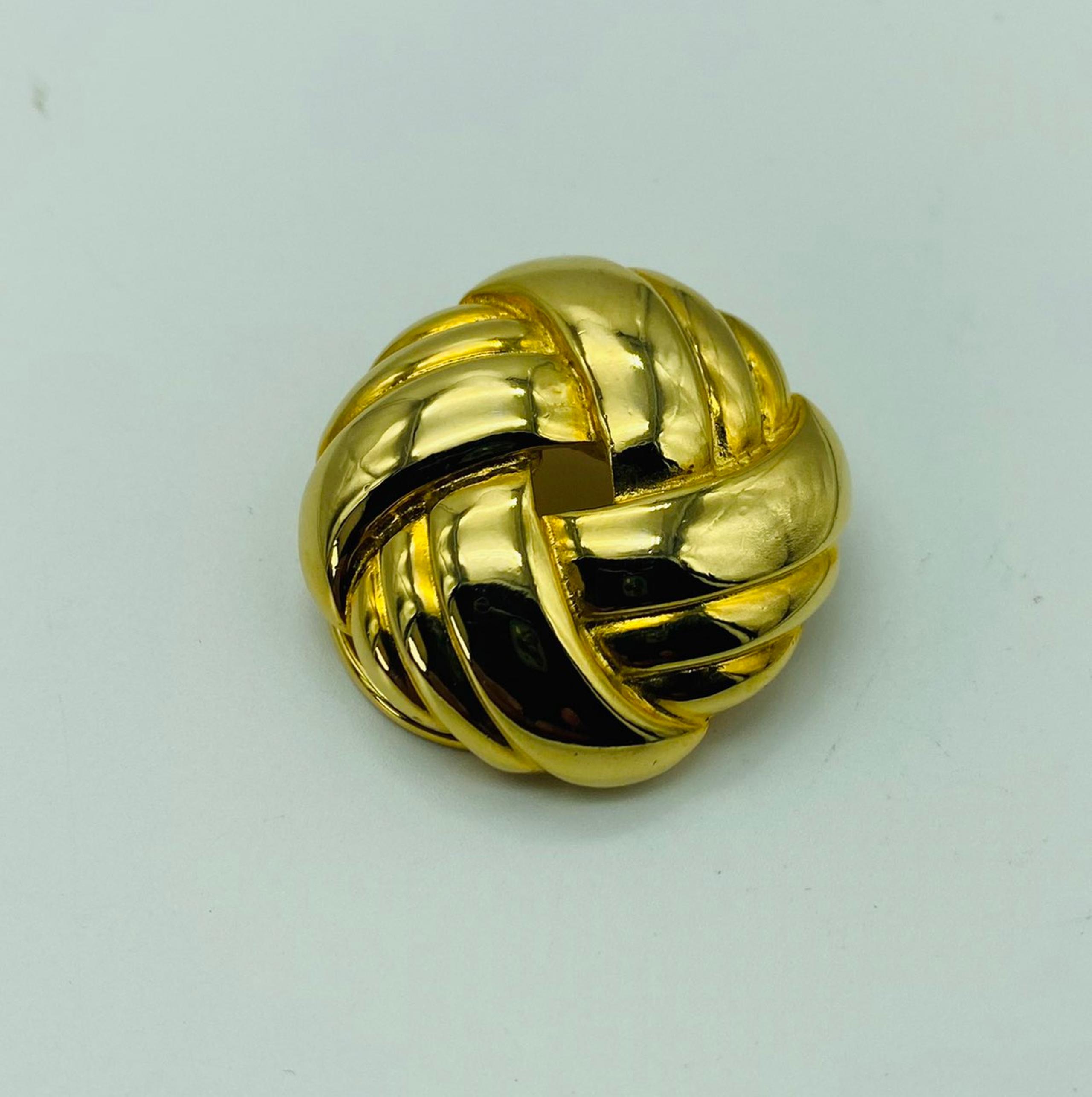 Vintage scarf clip signed