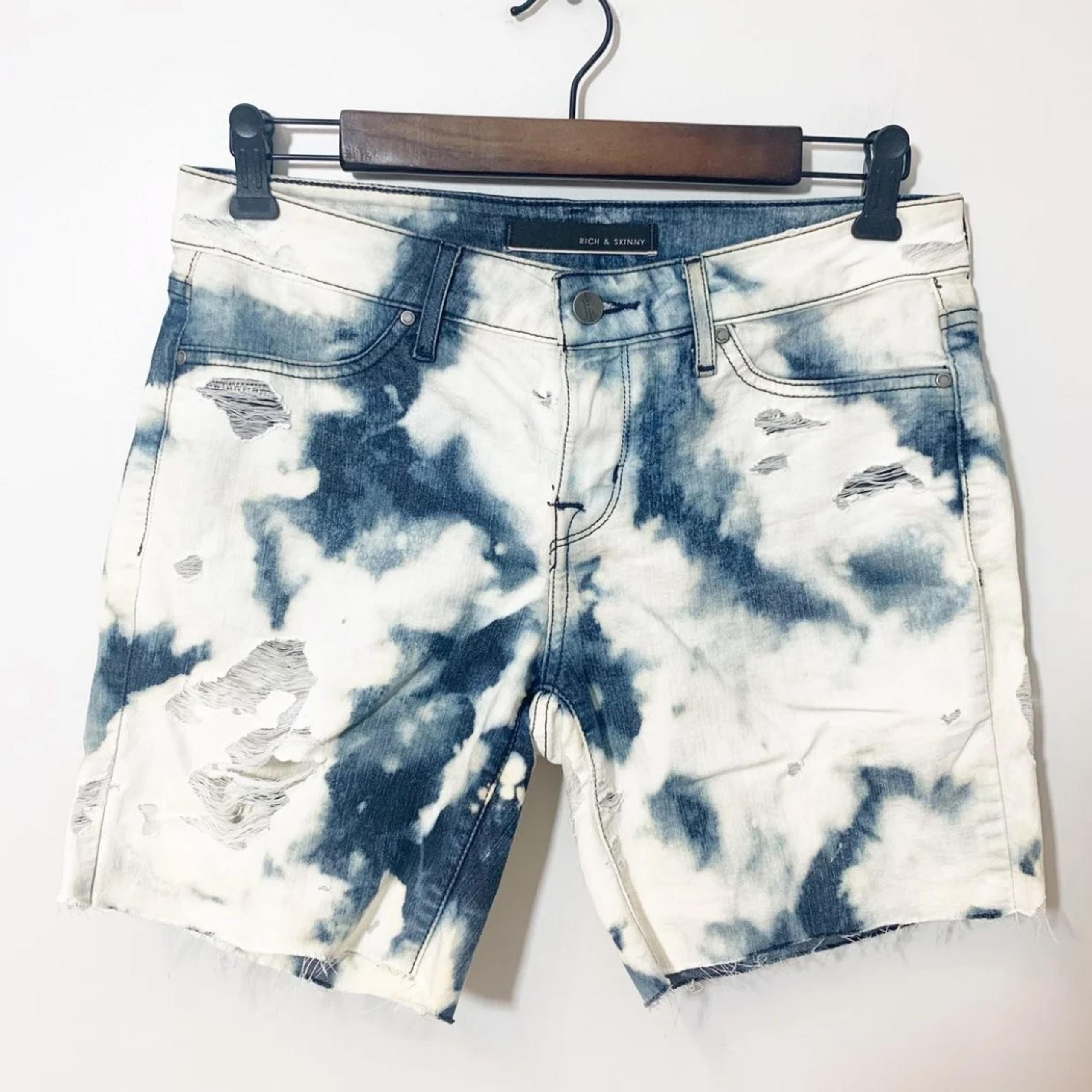 Rich & Skinny Bleached Out Short