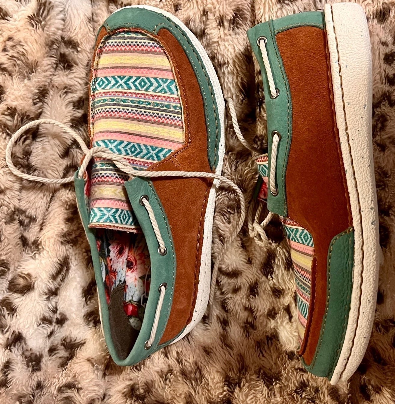 New Justin Aztec shoes 7.5
