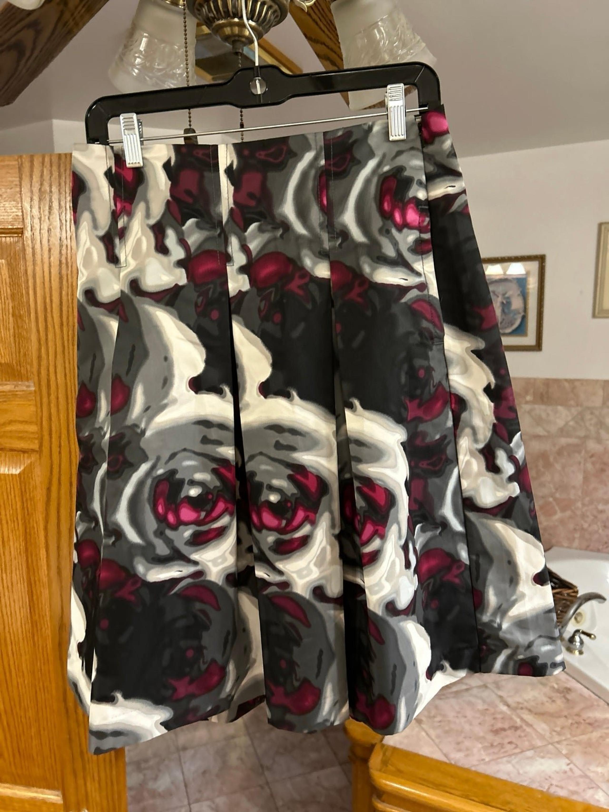 Express black, grey and cranberry satiny pleated skirt