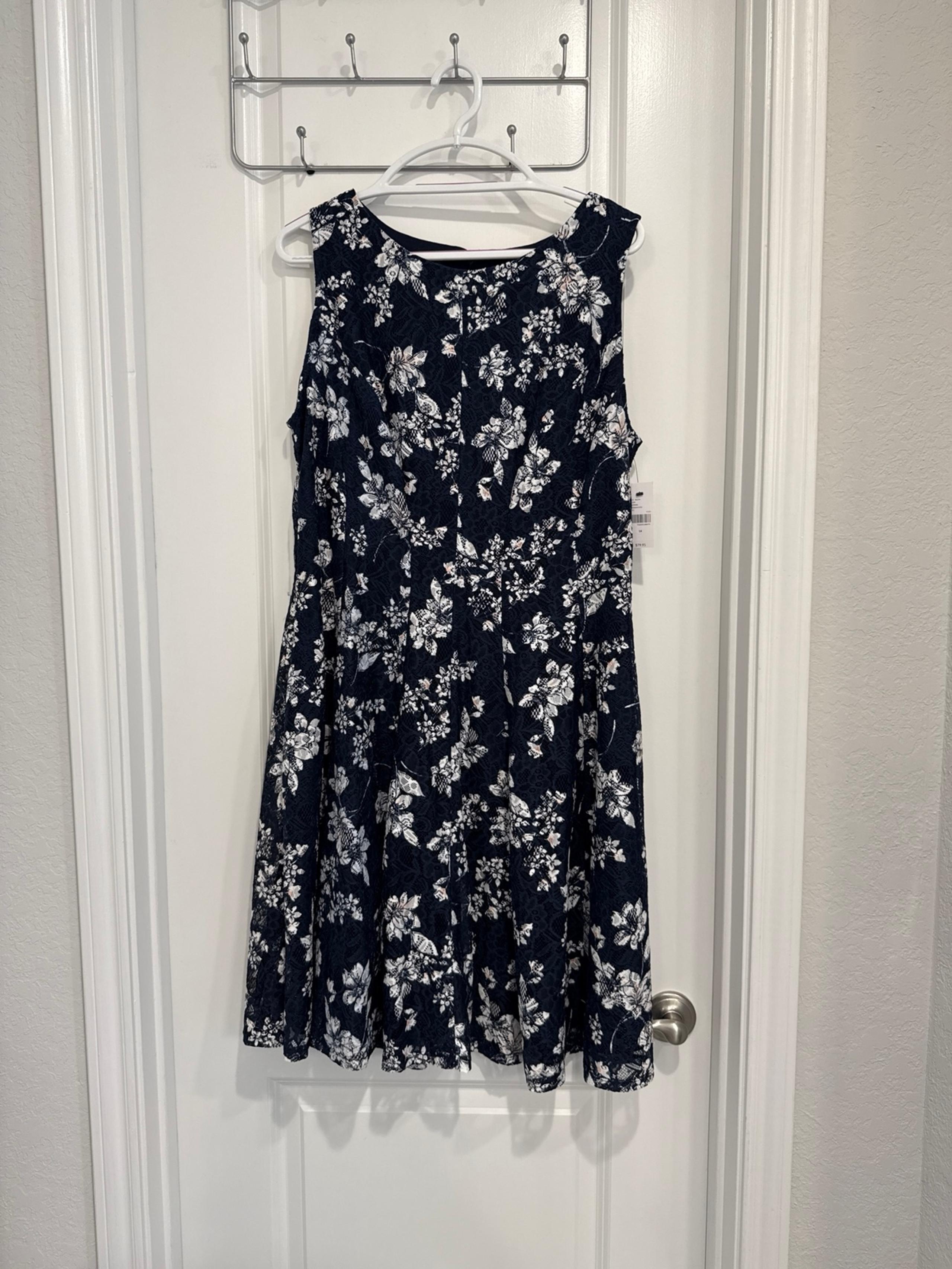 New Lane Bryant Navy Floral and Lace Knee Length Sleeveless Dress - Size 14