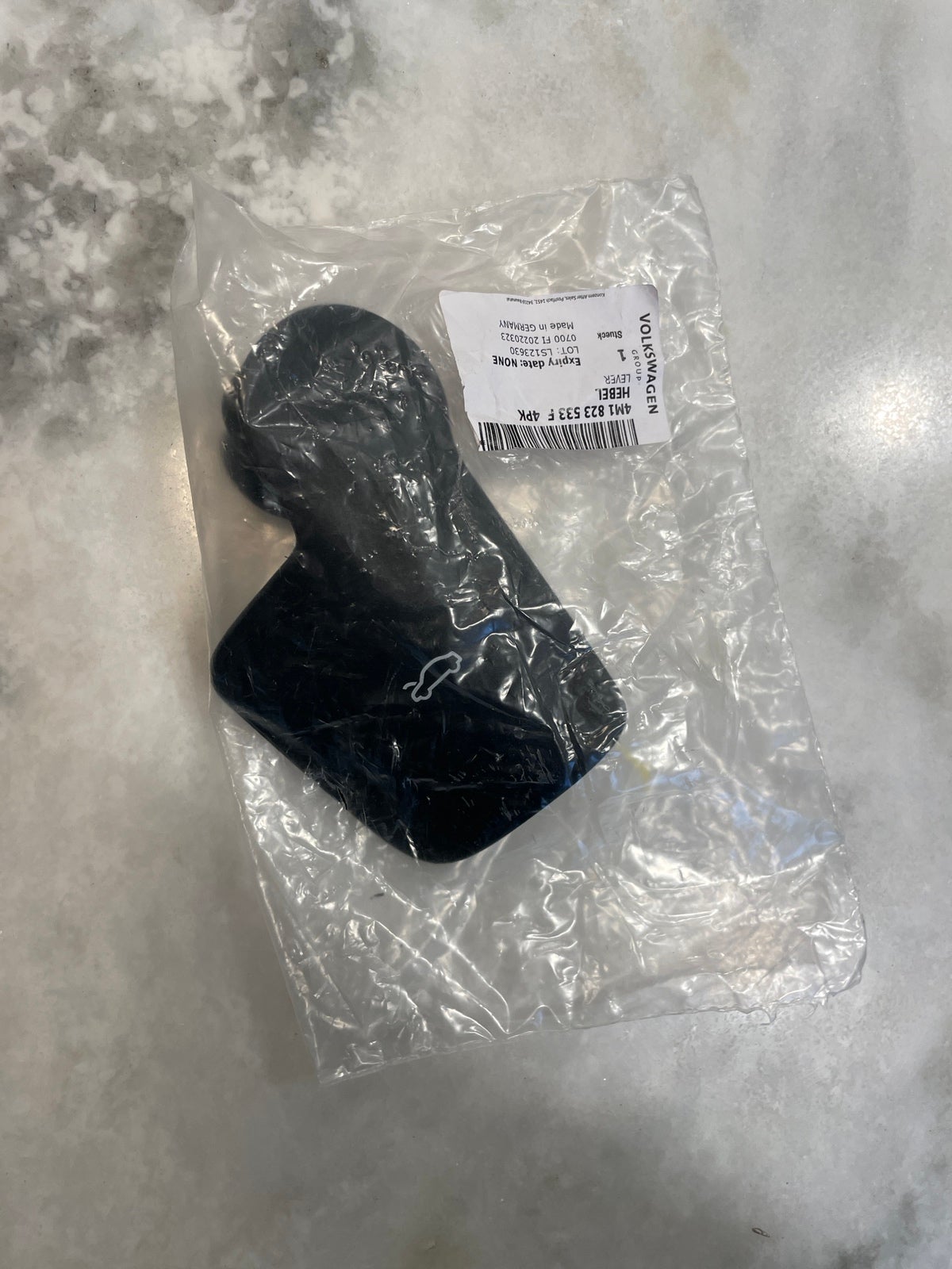 4M1-823-533-F-4PK OEM Audi handle NEW