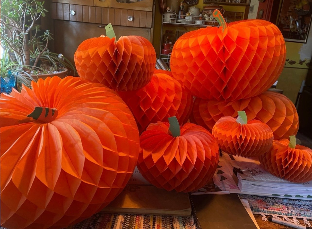 8 Vintage Beistle Pumpkin Honeycomb/2 Eureka die cut-free shipping