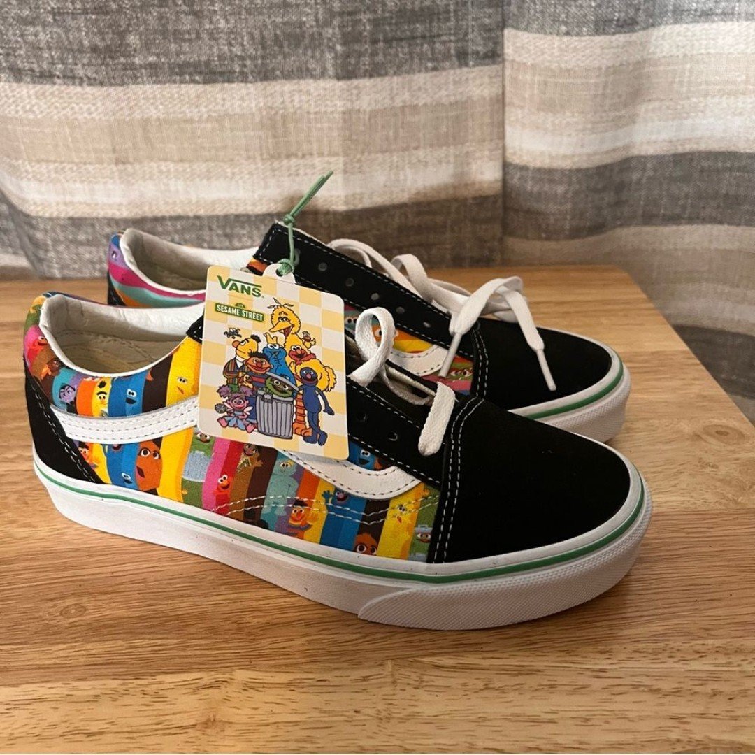 Vans X Sesame Street Old Skool Black Sneakers Size 5