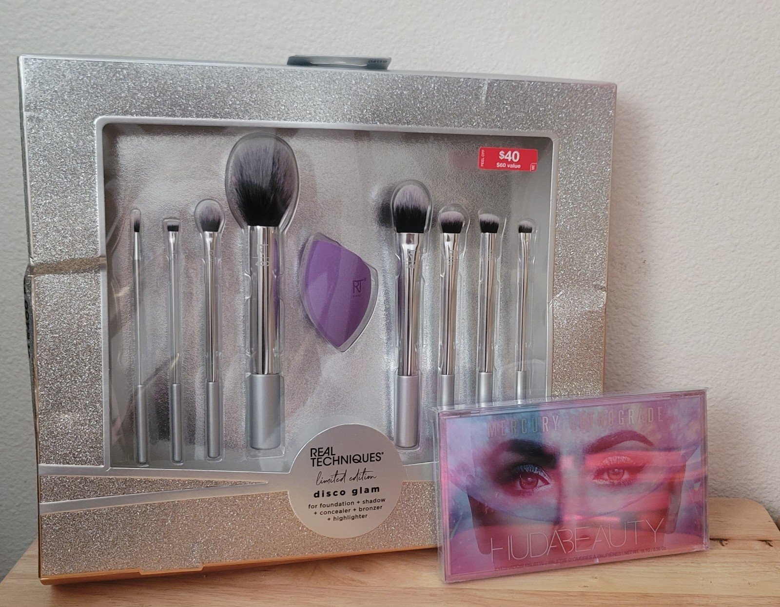 Huda Beauty Mercury Retrograde Eyeshadow Palette & Real Techniques Brush Set