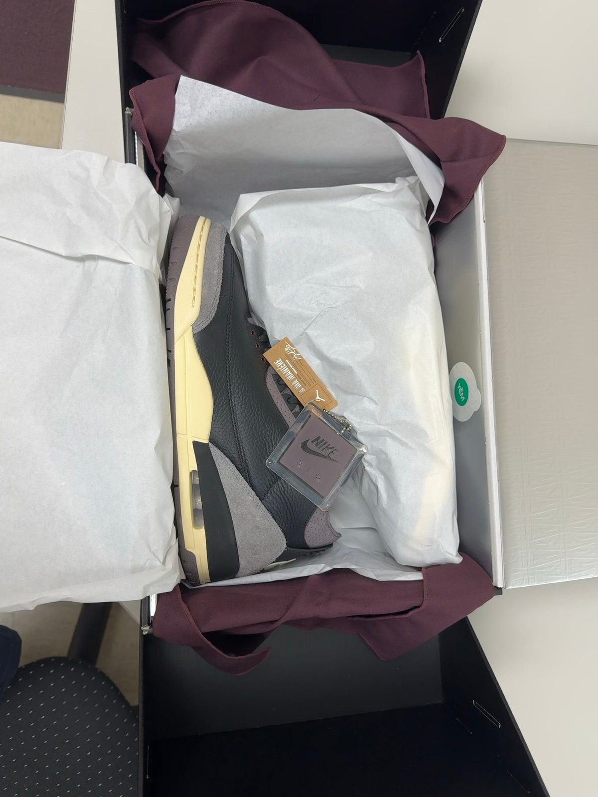 Air Jordan 3 x A Ma Maniére Men size 9