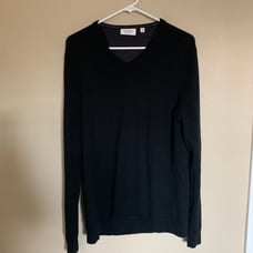 Men Calvin Klein V-Neck Black Sweater Wool Medium. Used Good Condition.