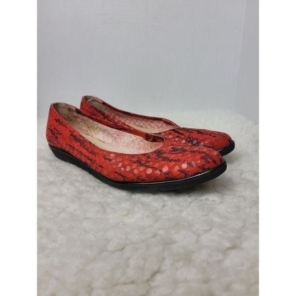 Salvatore Ferragamo Women's Ballet Size 8.5 Red Snake Print Flats