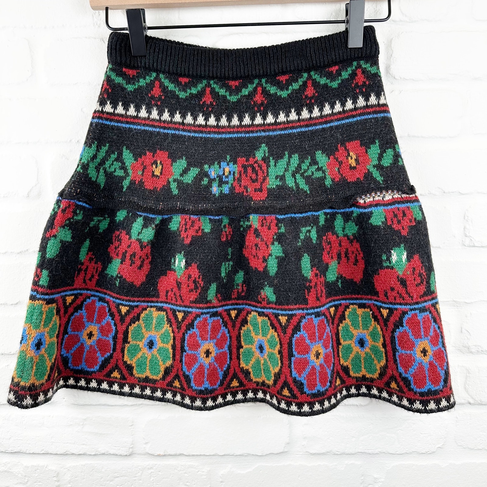 Farm Rio Black Flower Tapestry Sweater Skirt wool blend Size XS