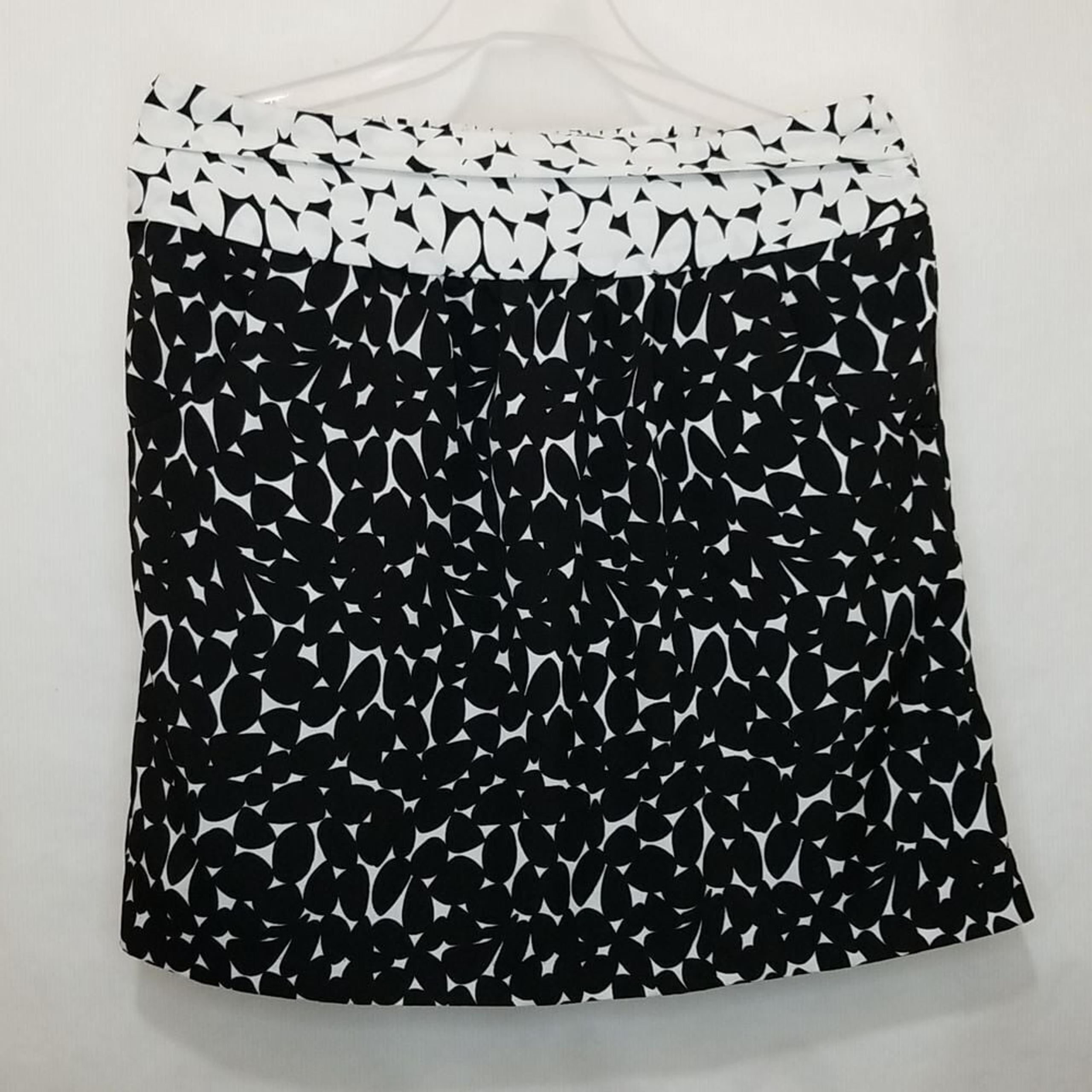 New York & Company Mini Skirt with Pockets