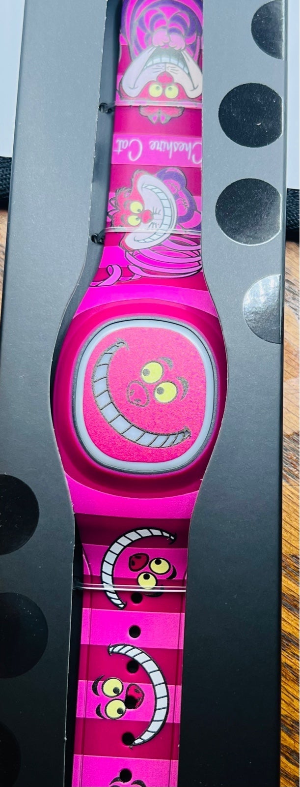 NEW Disney Parks Magic Band Plus buy UNLINKED 2022 Alice In Wonderland Cheshire Cat