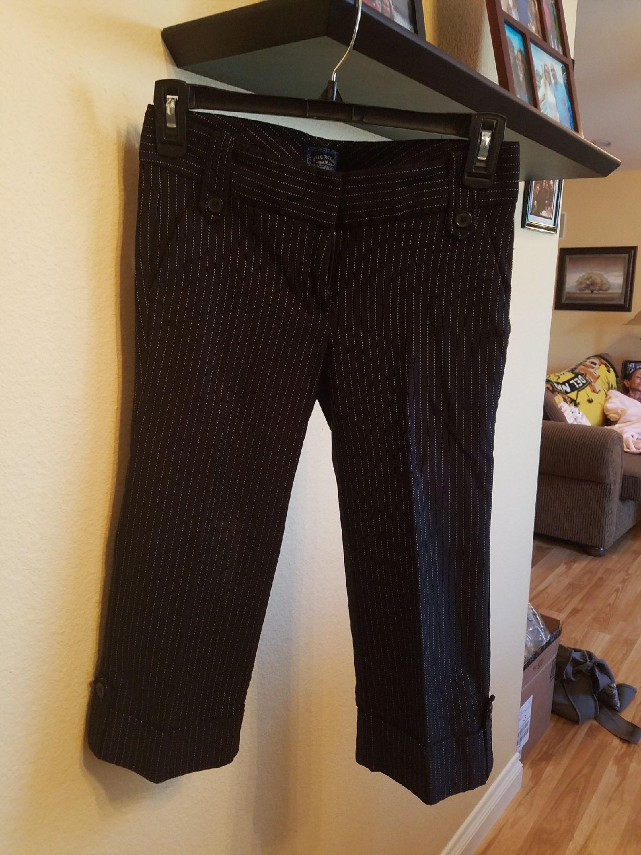Black stripped capri dress pants