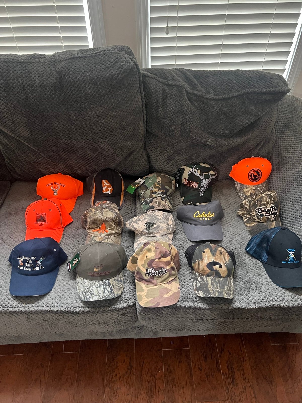Lot of 15 different hats
