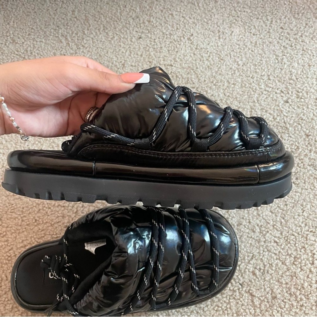 光沢【UGG】Hi Shine Spaceslider スリッポン スリッパ スペース UGG Hi Shine Puffer Spaceslider Slide Slippers