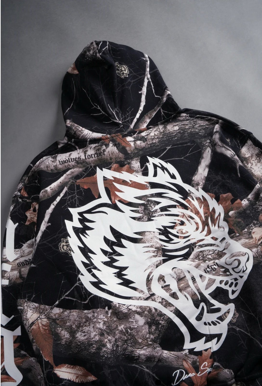 RESPECT THE WOLVES PIERCE HOODIE IN DARC WOODLAND CAMO