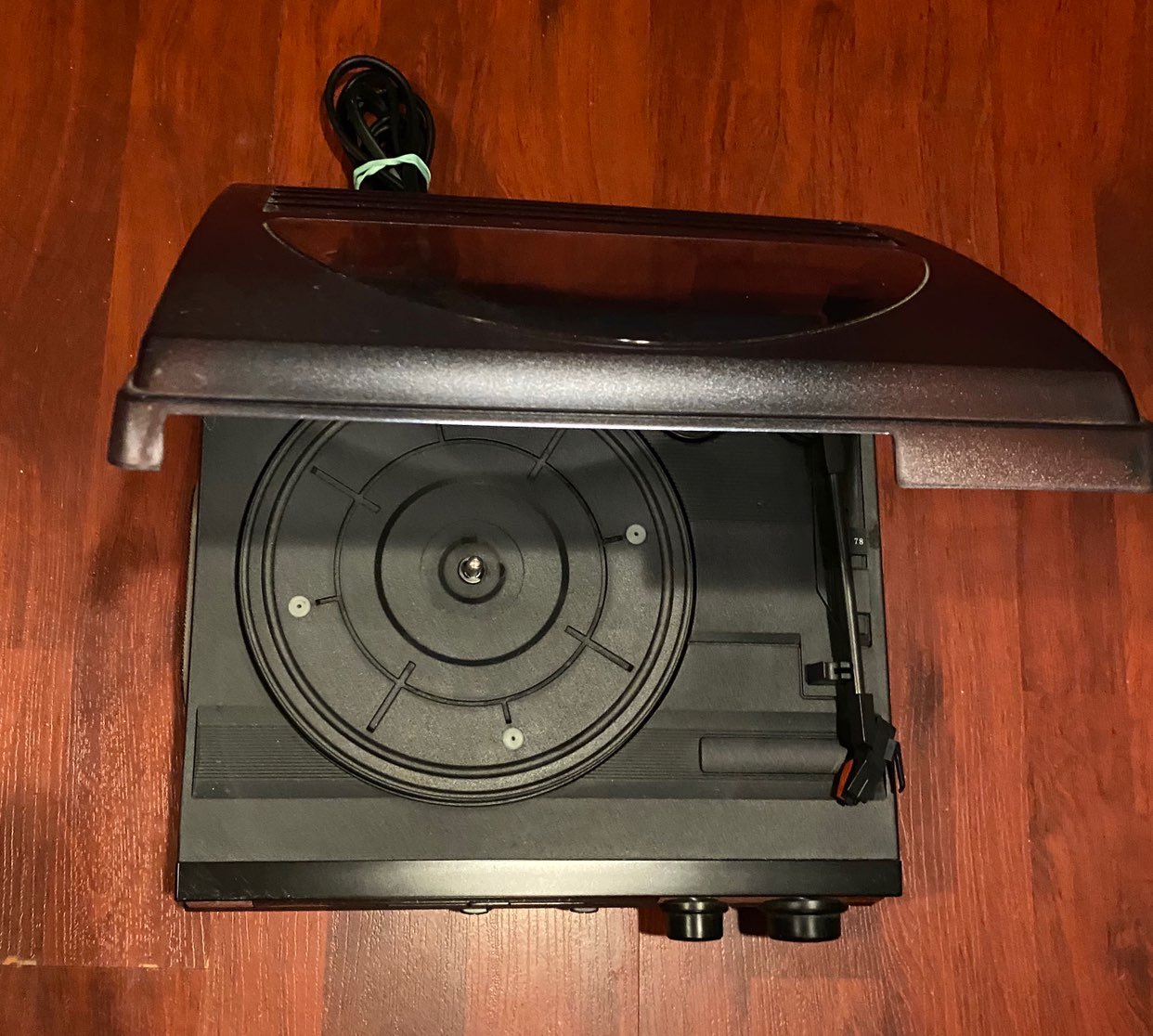 Jensen Stereo Turntable / Record Player