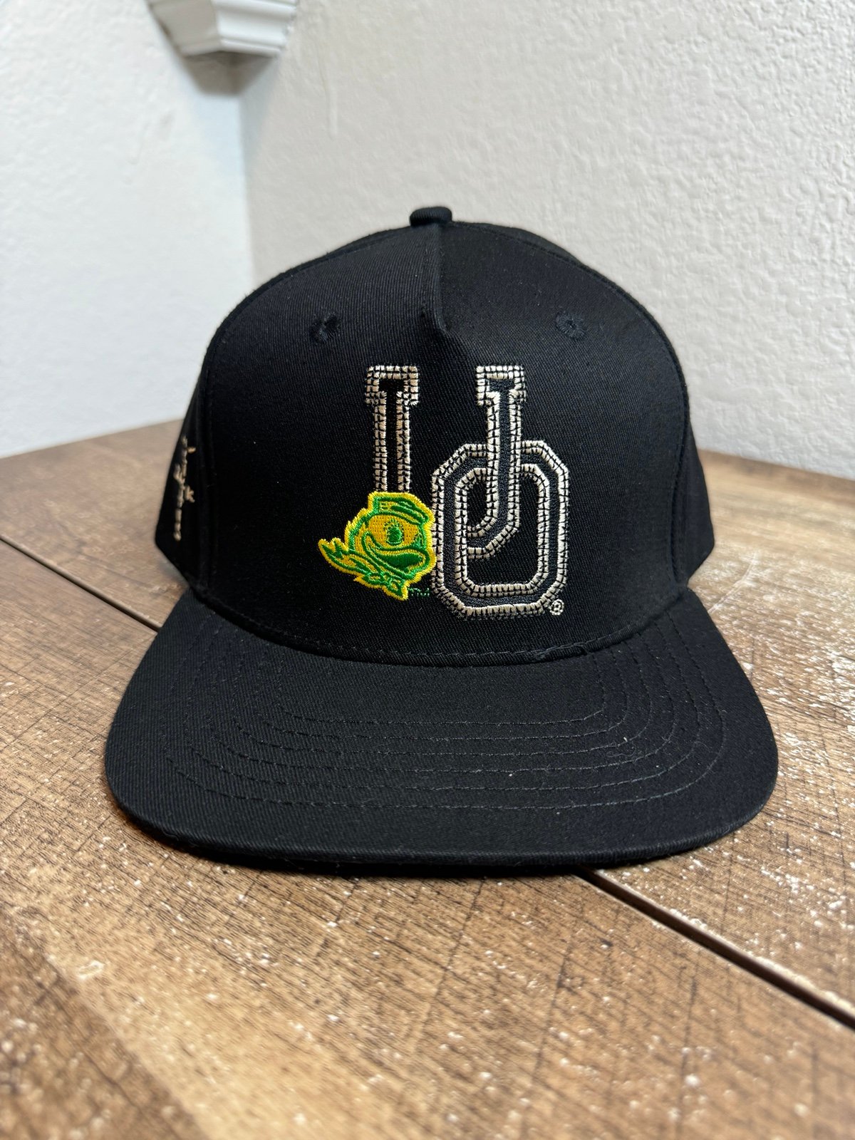 CACTUS JACK X TRAVIS SCOTT Oregon Ducks Mitchell & Ness Snapback Hat