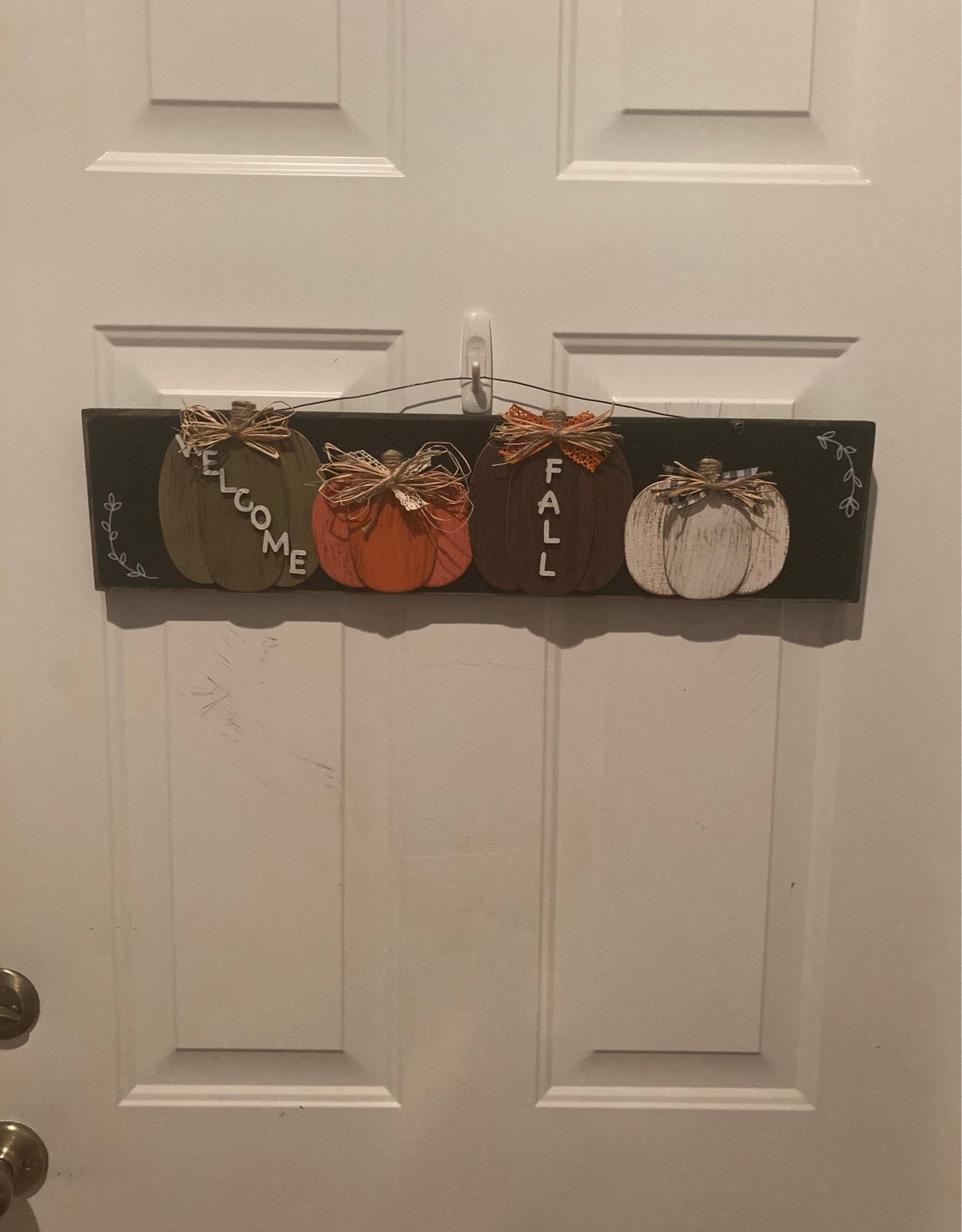 Welcome fall home decor
