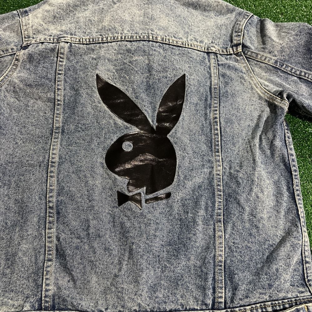 Playboy By PacSun Bunny Denim Trucker Jacket Denim Blue Mens Size Small