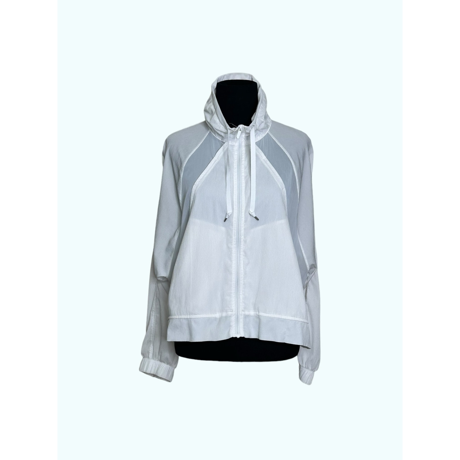 Lululemon white long sleeves lightweight jacket size 4
