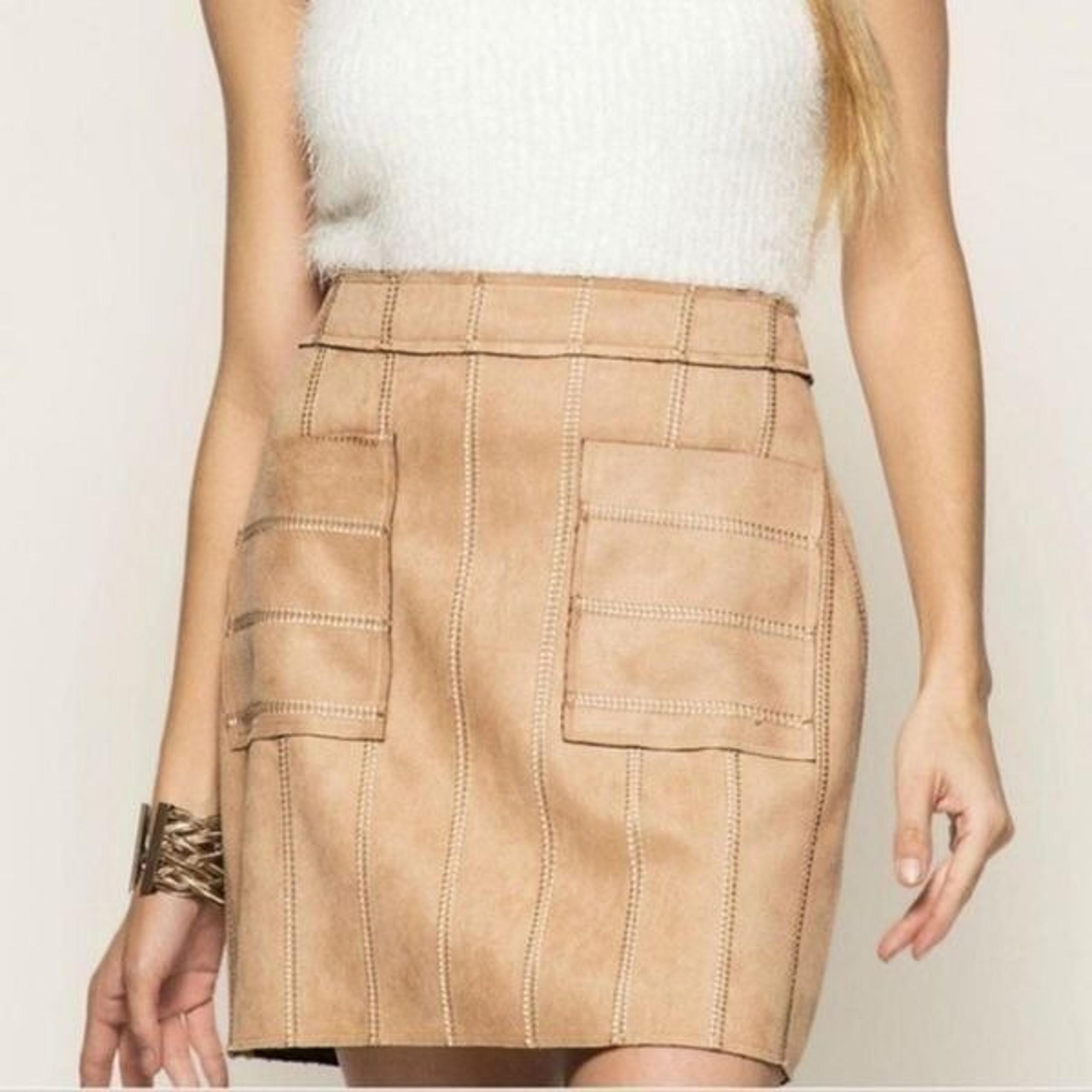 She + Sky Tan Camel Faux Suede Raw Hem Mini Skirt Size Small