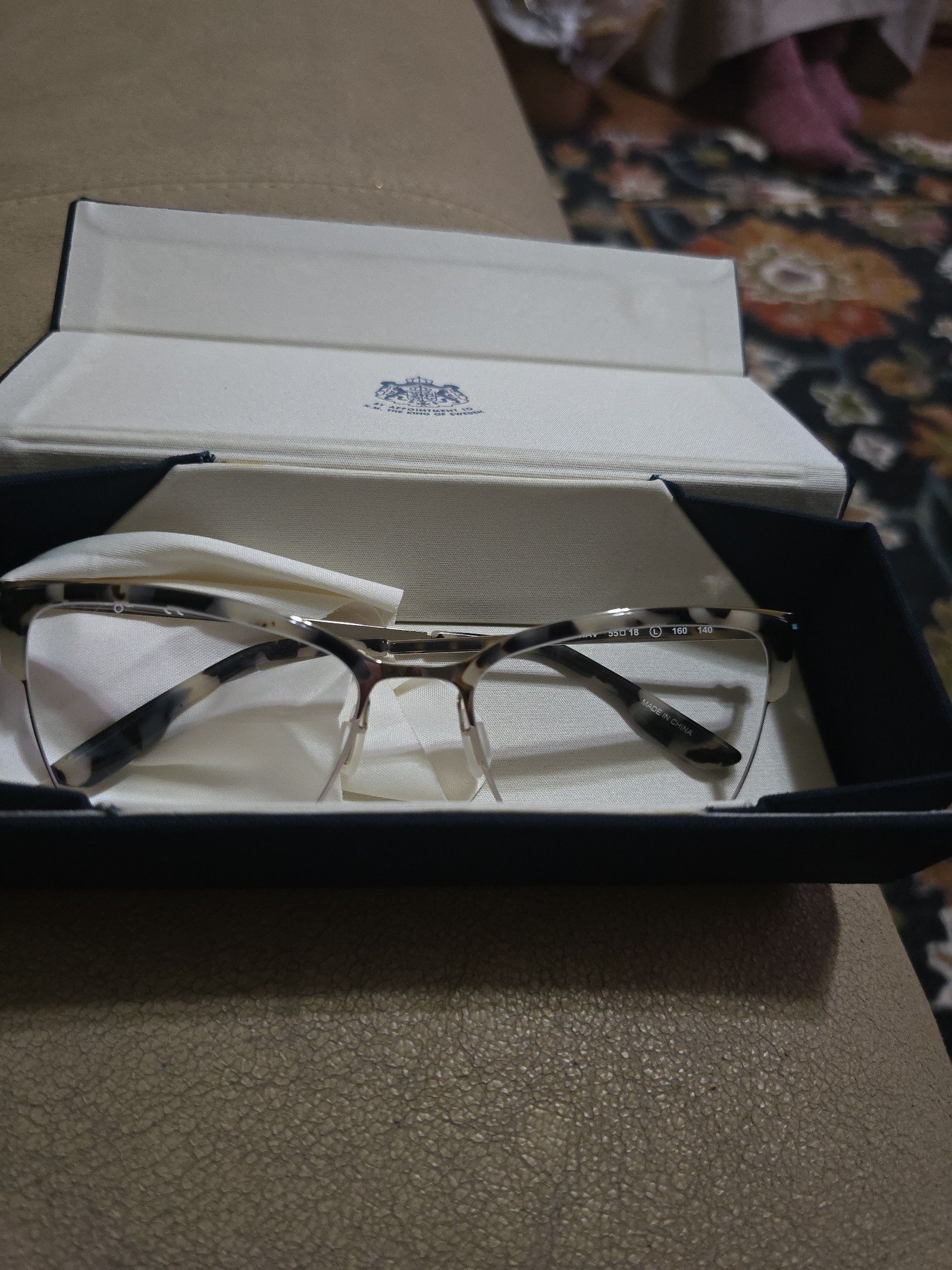 Stylish Eye Glasses. Skaga