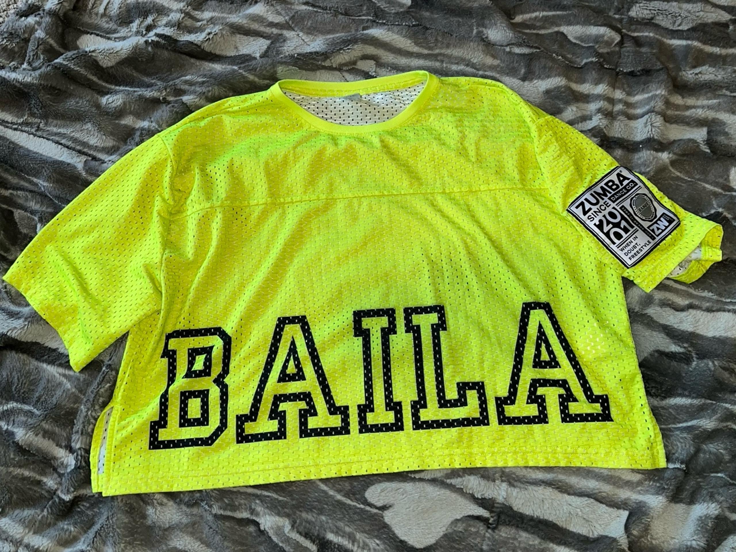 Zumba Mesh “Baila” Neon Crop Tee (US Size M)