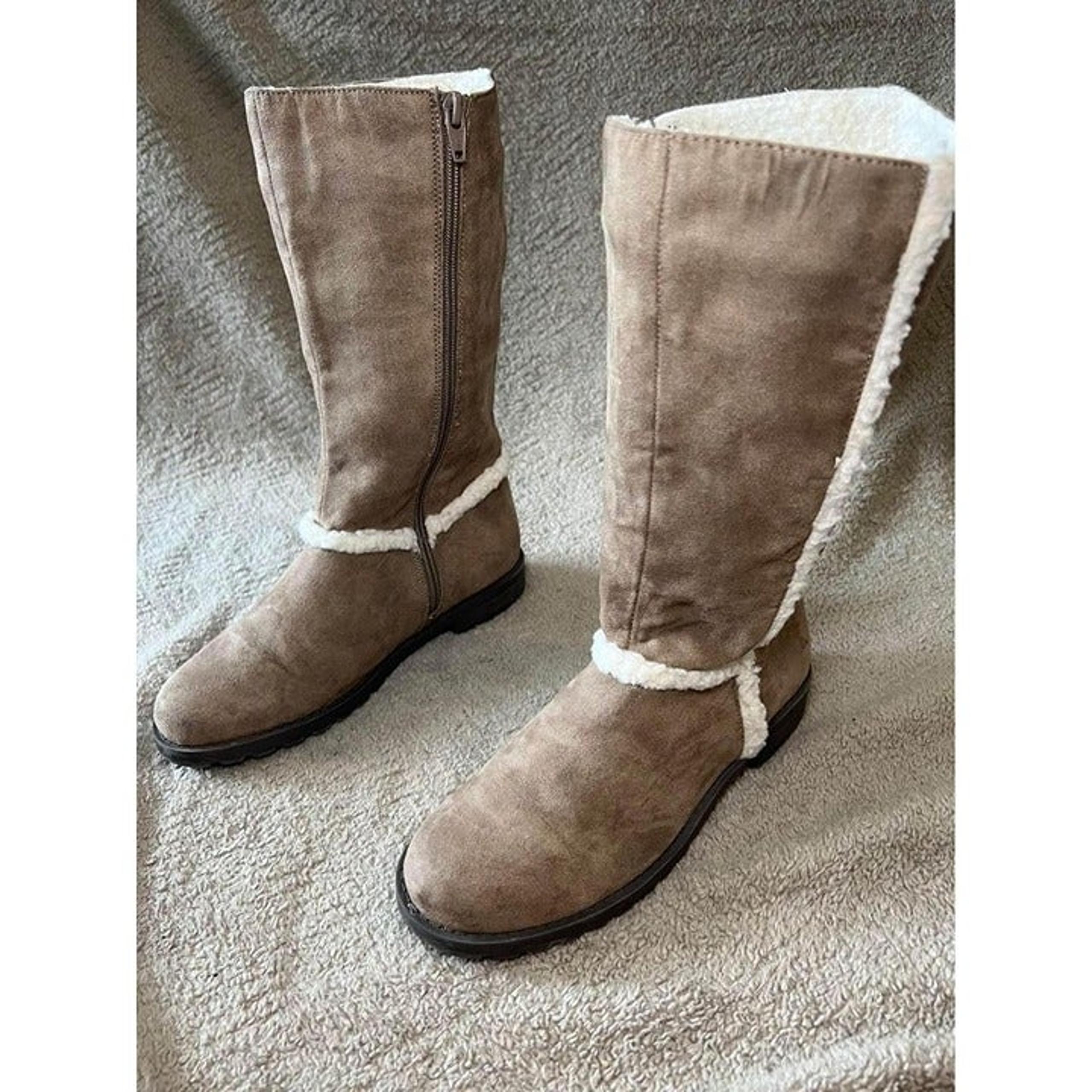 American Eagle Girls Boots Size 4 Brown
