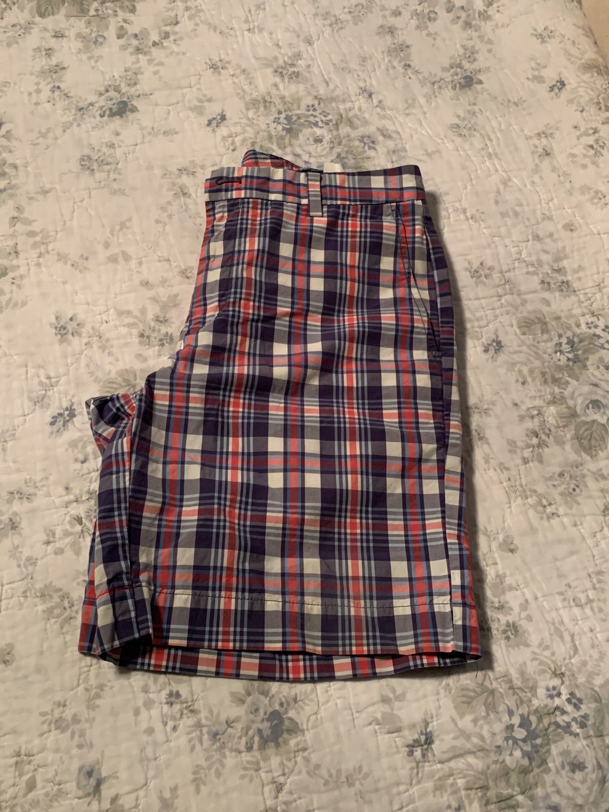 Vineyard Vines Mens Plaid shorts